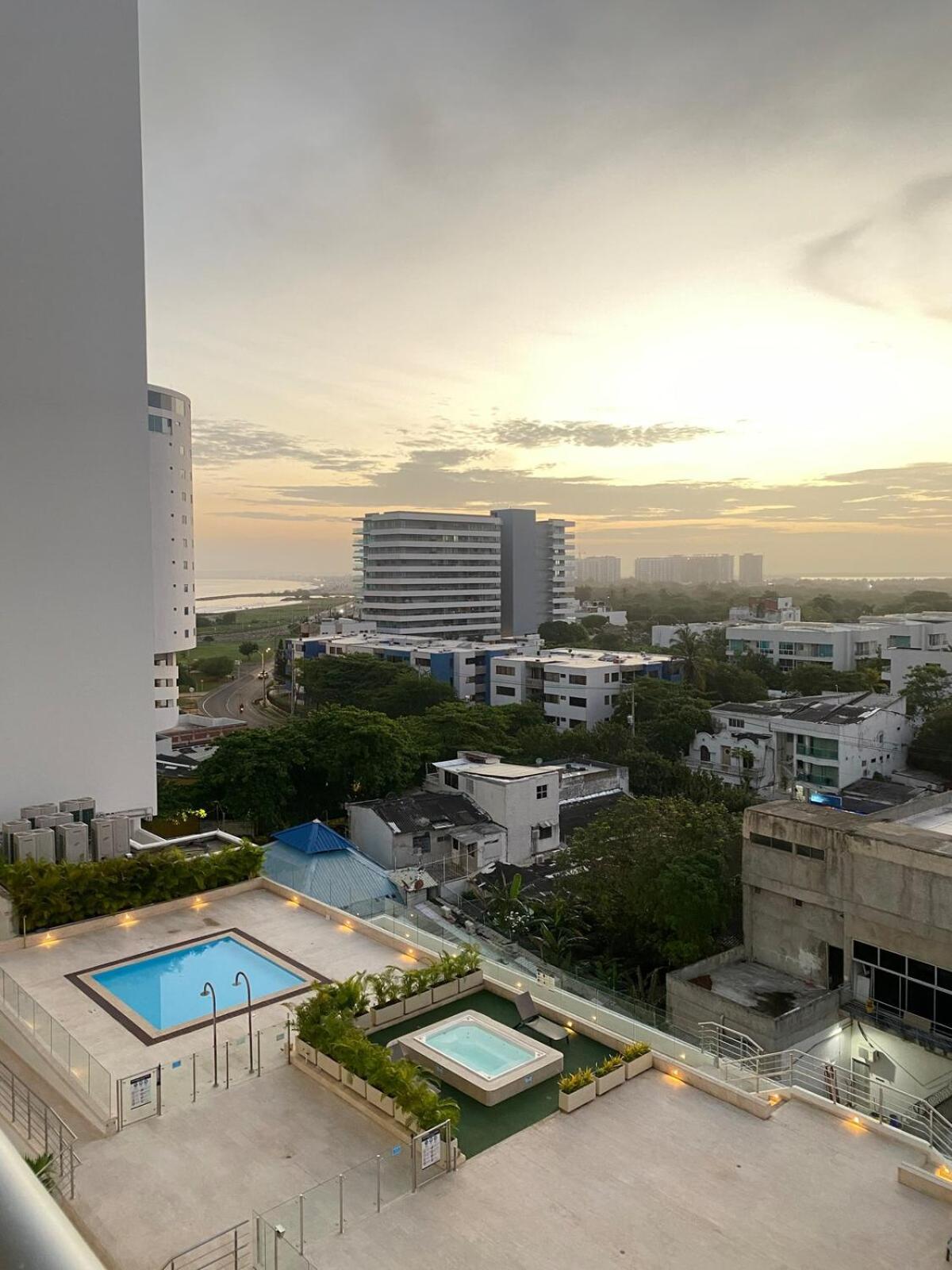 Moderno Apto Cerca Del Mar Y Aeropuerto